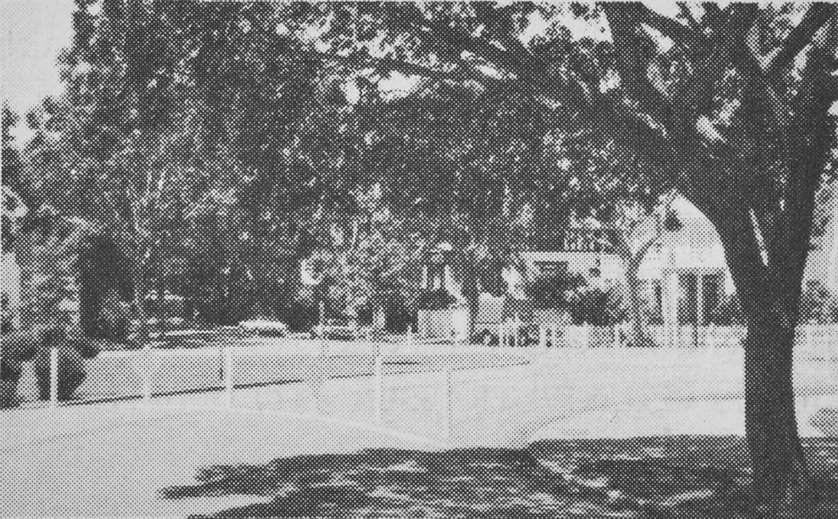 Eine Straße in Berkley, die in eine Gemeinschaftsfläche umgewidmet wurde